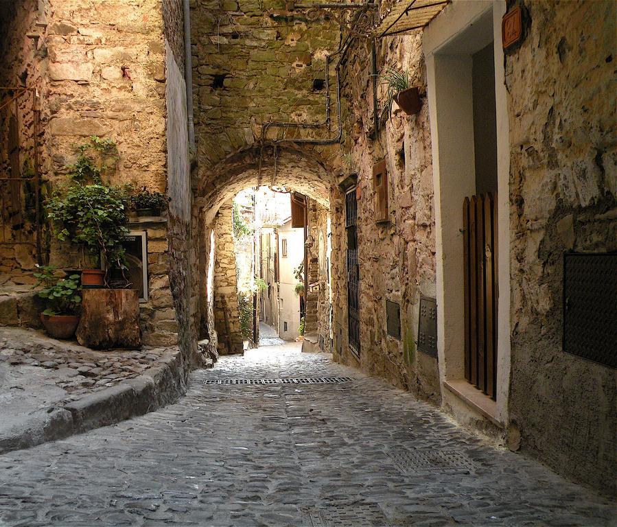 Muntaecara Hotel Diffuso Apricale Exteriér fotografie