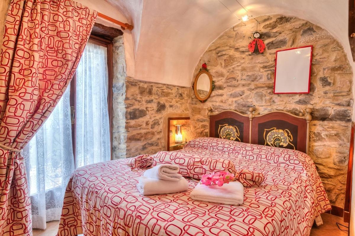 Muntaecara Hotel Diffuso Apricale Exteriér fotografie